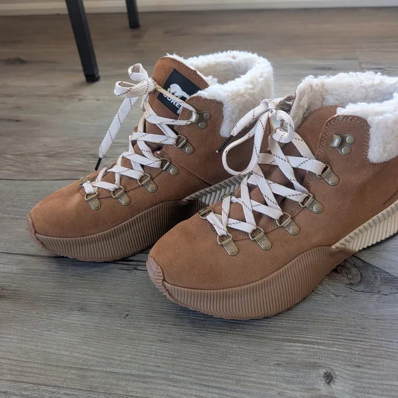 Sorel Women's Tan Winter Boots - Picture 8 of 8